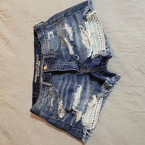 American Eagle distressed denim shorts size 6